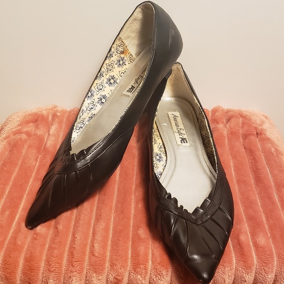 Shoes - Picture 2 of 4